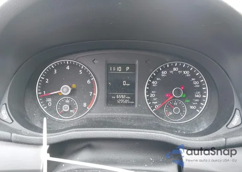 2015 Volkswagen Passat 1.8T S z USA, uszkodzony, nr VIN 1VWAS7A33FC076820